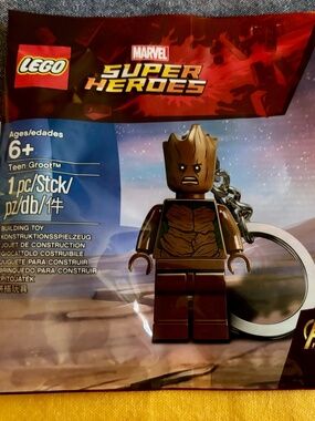 LEGO Marvel Super Heroes "Teen Groot Keychain" UNOPENED polybag 5005244